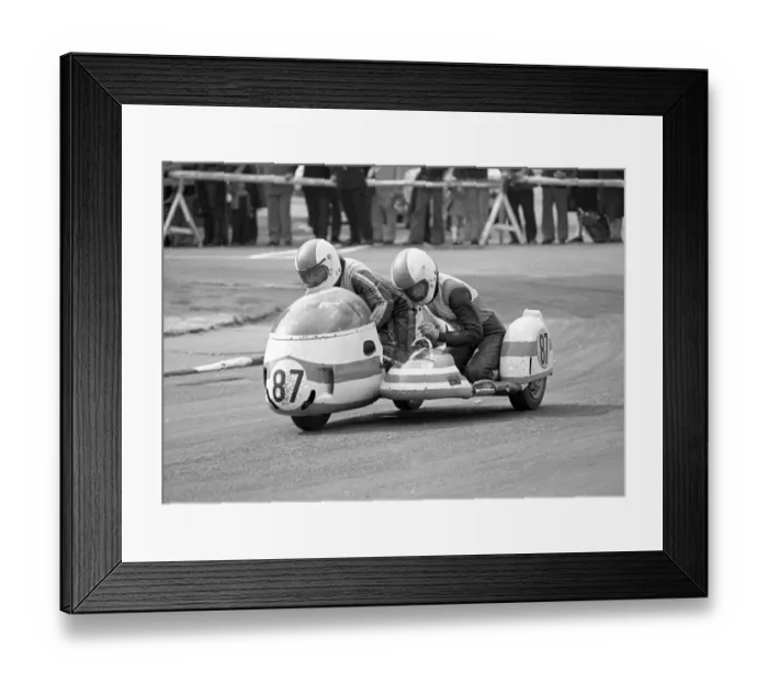 Framed Print : Adrian Rivett & Giana Ward (BMW) 1975 Sidecar 1000 TT Framed Print : Adrian Rivett & Giana Ward (BMW) 1975 Sidecar 1000 TT