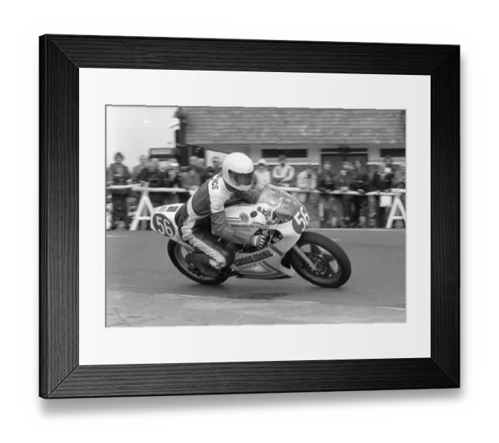 Framed Print : Pete Shillings (Yamaha) 1983 Lightweight Manx Grand Prix Framed Print : Pete Shillings (Yamaha) 1983 Lightweight Manx Grand Prix