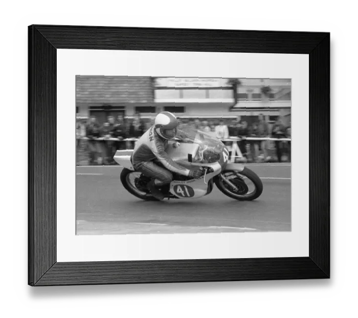 Framed Print : Rick Cannon (Yamaha) 1983 Lightweight Manx Grand Prix Framed Print : Rick Cannon (Yamaha) 1983 Lightweight Manx Grand Prix