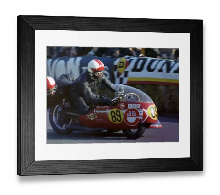Framed Print : Tony Greening & Roger Parker (Triumph) 1972 Sidecar 750 TT Framed Print : Tony Greening & Roger Parker (Triumph) 1972 Sidecar 750 TT