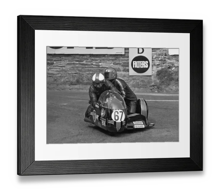 Framed Print : Tony Greening & David Carr (Weslake) 1975 Sidecar 1000 TT Framed Print : Tony Greening & David Carr (Weslake) 1975 Sidecar 1000 TT