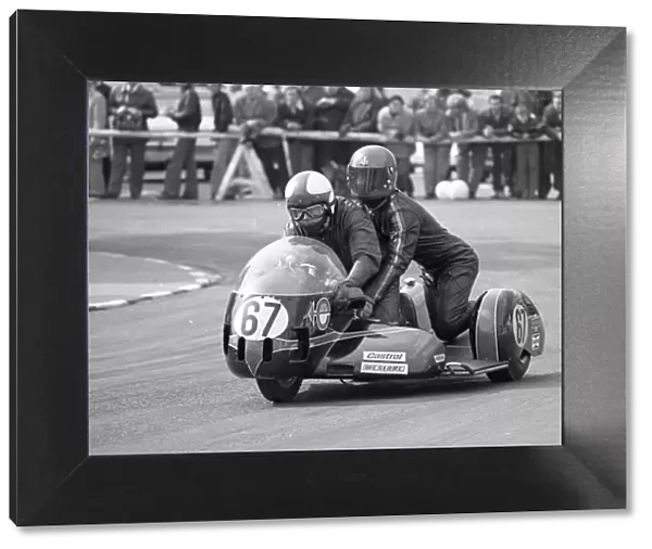 Tony Greening & David Carr (TG Weslake) 1975 Sidecar 1000 TT