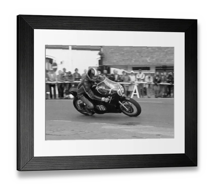 Framed Print : Mick Robinson (Yamaha) 1983 Lightweight Manx Grand Prix Framed Print : Mick Robinson (Yamaha) 1983 Lightweight Manx Grand Prix
