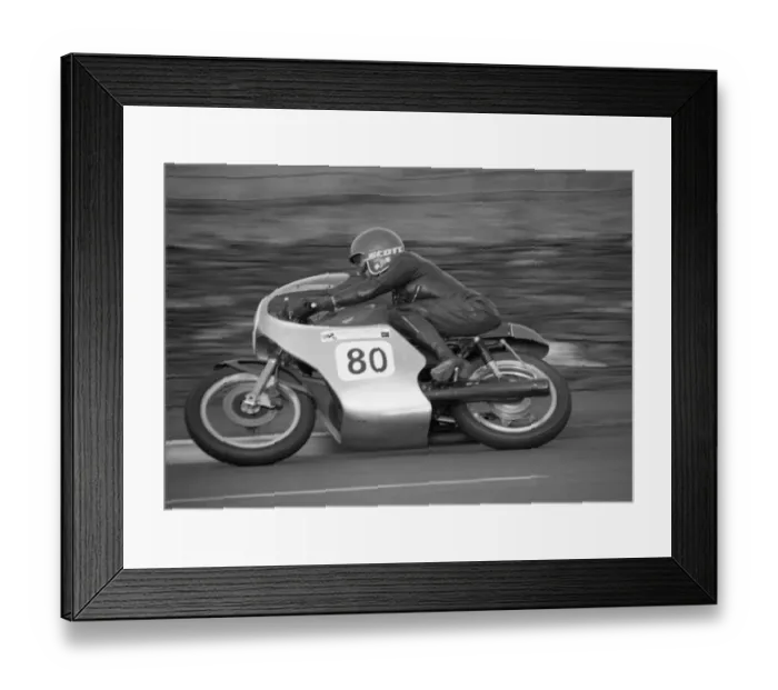 Framed Print : Bill Swallow (Honda) 1986 Classic Junior Manx Grand Prix Framed Print : Bill Swallow (Honda) 1986 Classic Junior Manx Grand Prix