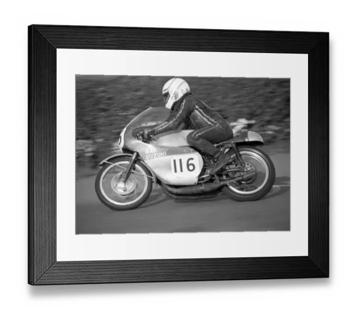 Framed Print : Richard Fitzsimmons (Suzuki) 1986 Classic Junior Manx Grand Prix Framed Print : Richard Fitzsimmons (Suzuki) 1986 Classic Junior Manx Grand Prix