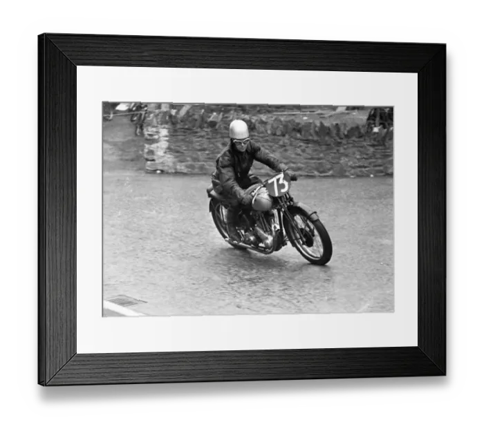Framed Print : Len Bolshaw (Triumph) 1949 Lightweight Clubman TT Framed Print : Len Bolshaw (Triumph) 1949 Lightweight Clubman TT