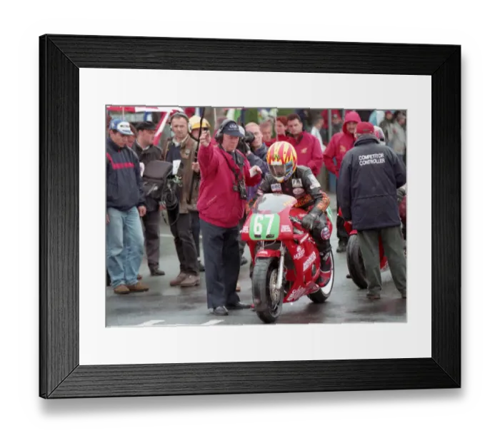 Framed Print : Ian Simpson (Honda) 1998 Lightweight 400 TT Framed Print : Ian Simpson (Honda) 1998 Lightweight 400 TT
