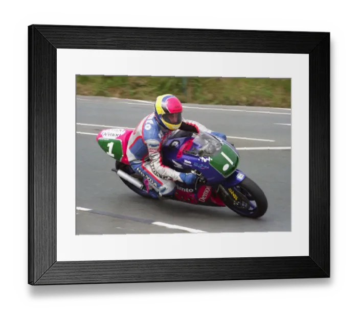 Framed Print : Paul Williams (Honda) 2000 Lightweight TT Framed Print : Paul Williams (Honda) 2000 Lightweight TT