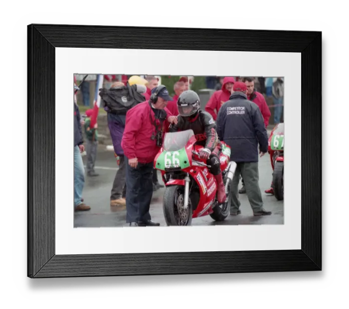 Framed Print : Phil Nicholls (Honda) 1998 Lightweight 400 TT Framed Print : Phil Nicholls (Honda) 1998 Lightweight 400 TT