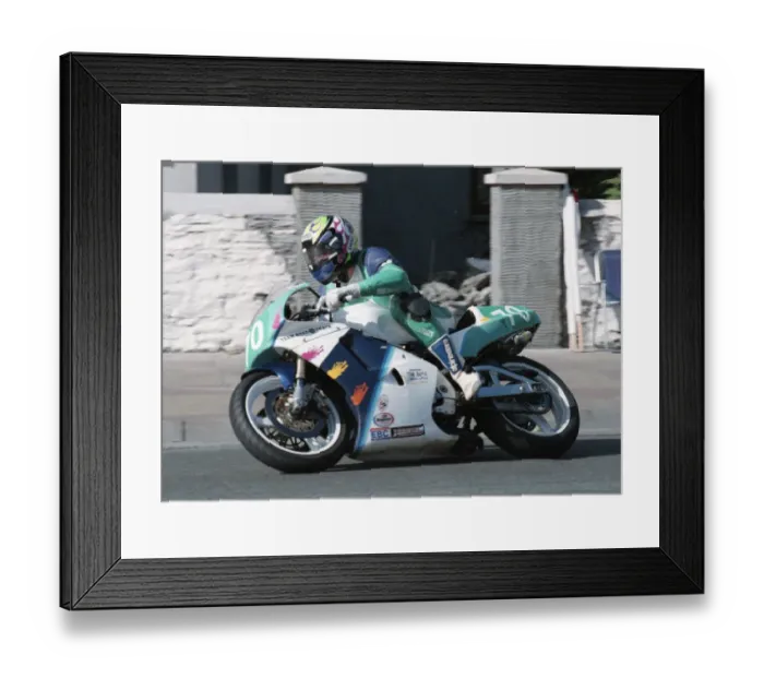 Framed Print : Dave Purves (Suzuki) 1993 Newcomers Manx Grand Prix Framed Print : Dave Purves (Suzuki) 1993 Newcomers Manx Grand Prix