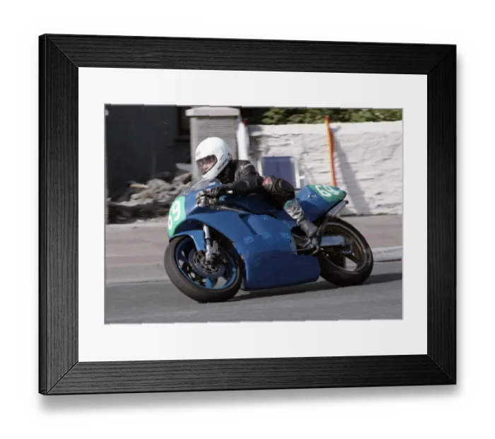 Framed Print : Tom Smallman (Honda) 1993 Newcomers Manx Grand Prix Framed Print : Tom Smallman (Honda) 1993 Newcomers Manx Grand Prix
