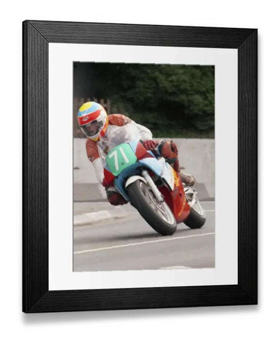Framed Print : Ian McVeighty (Yamaha) 1993 Lightweight Manx Grand Prix Framed Print : Ian McVeighty (Yamaha) 1993 Lightweight Manx Grand Prix