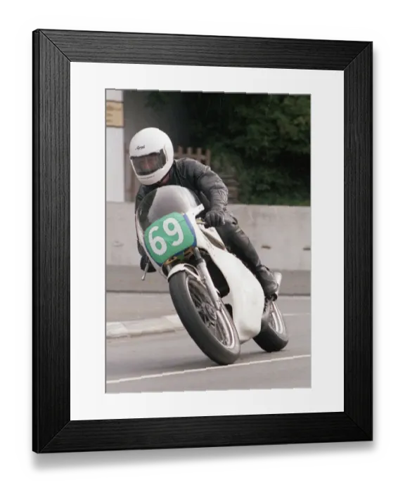 Framed Print : Peter Lockwood (Yamaha) 1993 Lightweight Manx Grand Prix Framed Print : Peter Lockwood (Yamaha) 1993 Lightweight Manx Grand Prix