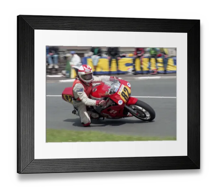Framed Print : Glen English (Yamaha) 1990 Supersport 600 TT Framed Print : Glen English (Yamaha) 1990 Supersport 600 TT