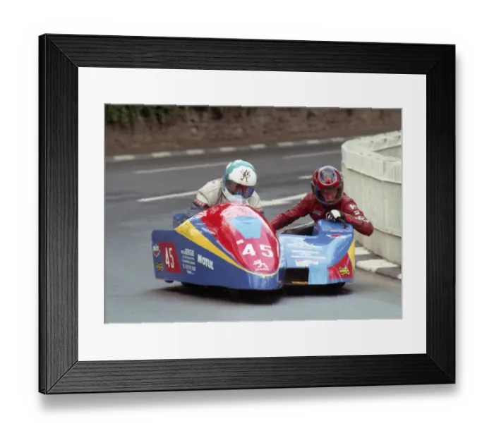 Framed Print : Franco Martinel & Tony Wilde (MSDF Yamaha) 1996 Sidecar TT Framed Print : Franco Martinel & Tony Wilde (MSDF Yamaha) 1996 Sidecar TT