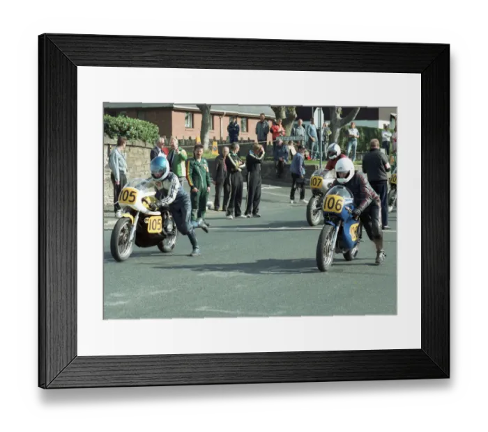 Framed Print : Barry Robson (Ducati, 105) & Paul Clarke (Ducati) 1989 Senior Classic Manx Grand Prix Framed Print : Barry Robson (Ducati, 105) & Paul Clarke (Ducati) 1989 Senior Classic Manx Grand Prix