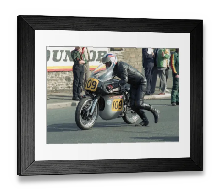 Framed Print : Pete Brown (Norton) 1989 Senior Classic Manx Grand Prix Framed Print : Pete Brown (Norton) 1989 Senior Classic Manx Grand Prix