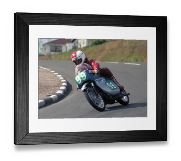 Framed Print : Mike Cain (Suzuki) 1989 Lightweight Classic Manx Grand Prix Framed Print : Mike Cain (Suzuki) 1989 Lightweight Classic Manx Grand Prix