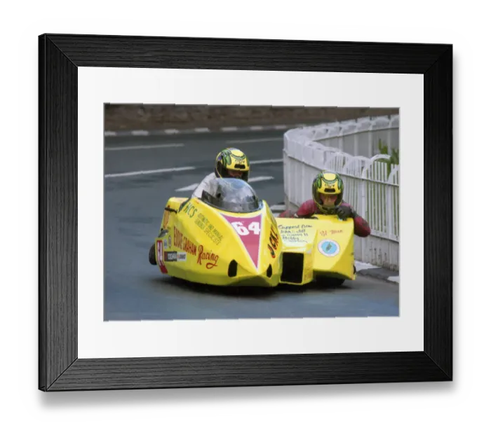 Framed Print : Alan Langton & Tony Pitt (Sinnott Yamaha) 1996 Sidecar TT Framed Print : Alan Langton & Tony Pitt (Sinnott Yamaha) 1996 Sidecar TT