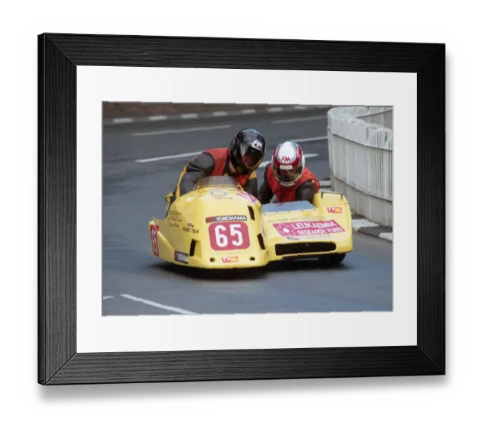 Framed Print : Nigel Smith & Hamish Mackay (Ireson Yamaha) 1996 Sidecar TT Framed Print : Nigel Smith & Hamish Mackay (Ireson Yamaha) 1996 Sidecar TT