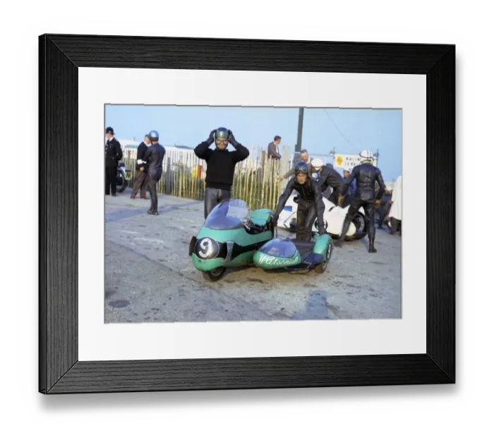 Framed Print : Chris Vincent & Ken Scott (BSA) 1963 Sidecar TT Framed Print : Chris Vincent & Ken Scott (BSA) 1963 Sidecar TT