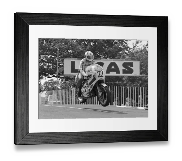 Framed Print : Gordon Pantall (TWS Suzuki) 1975 Classic TT Framed Print : Gordon Pantall (TWS Suzuki) 1975 Classic TT