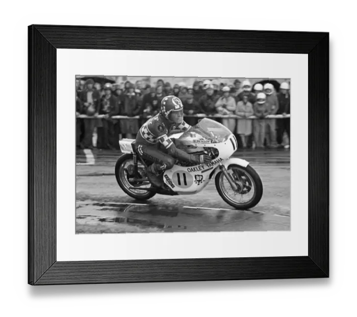 Framed Print : Geoff Barry (Oakley Yamsel) 1975 Senior TT Framed Print : Geoff Barry (Oakley Yamsel) 1975 Senior TT
