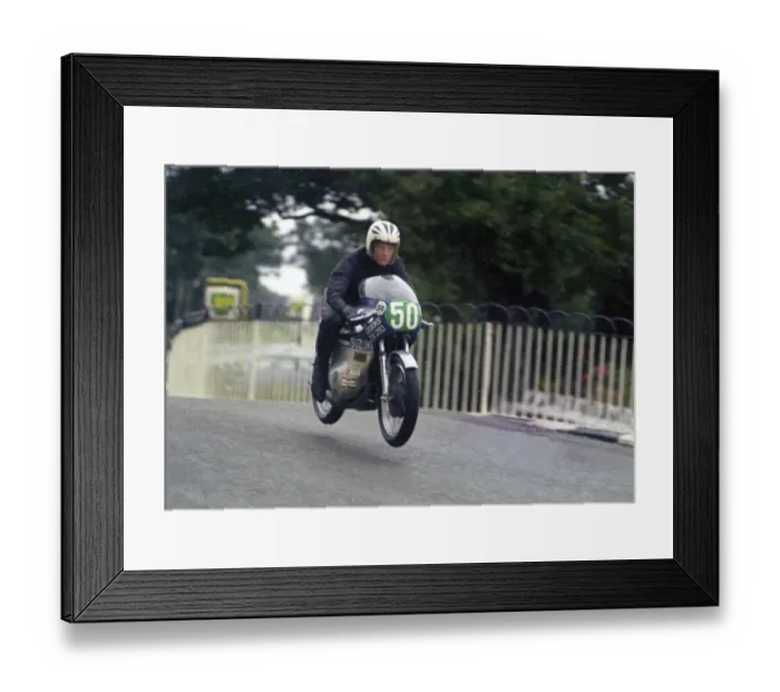 Framed Print : Keith Martin (Crooks Suzuki) 1971 Lightweight Manx Grand Prix Framed Print : Keith Martin (Crooks Suzuki) 1971 Lightweight Manx Grand Prix