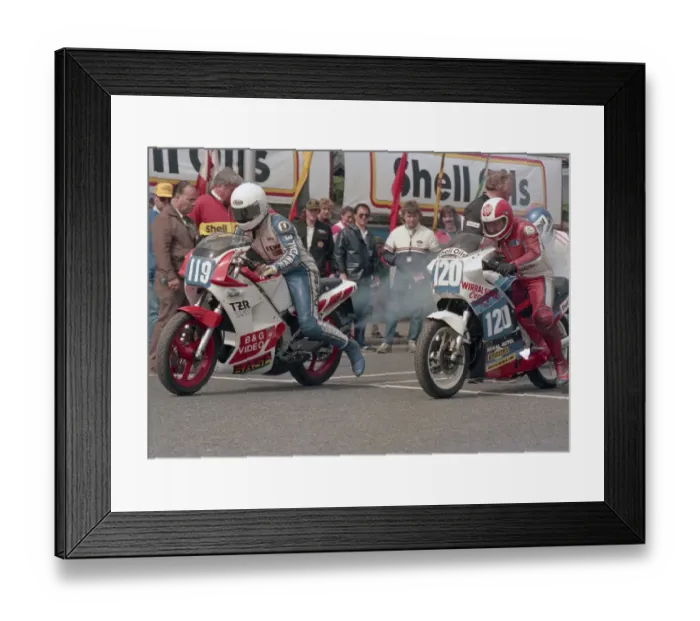 Framed Print : Kenny Harrison (Yamaha) & Jim Hodson (Suzuki) 1986 Production D TT Framed Print : Kenny Harrison (Yamaha) & Jim Hodson (Suzuki) 1986 Production D TT