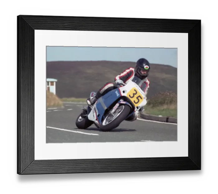 Framed Print : Stan Thomas (Suzuki) 1989 Senior Manx Grand Prix Framed Print : Stan Thomas (Suzuki) 1989 Senior Manx Grand Prix