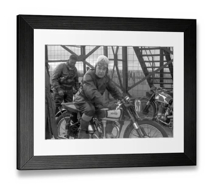 Framed Print : Angus Herbert (Norton) 1950 Senior Clubman TT Framed Print : Angus Herbert (Norton) 1950 Senior Clubman TT