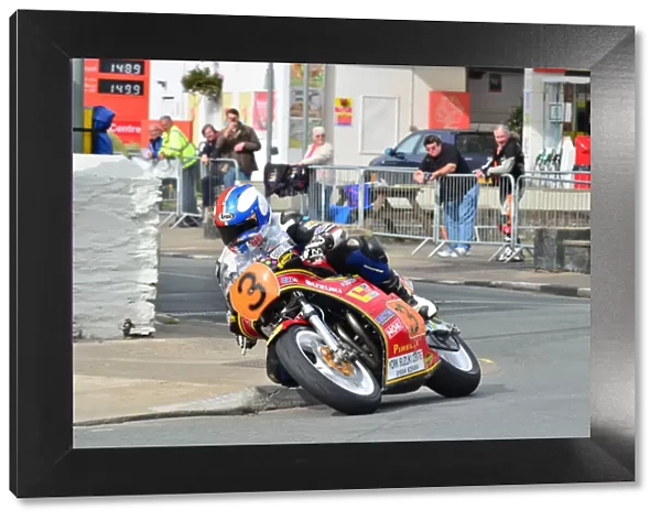 Russ Mountford (Suzuki) 2012 Superbike Classic TT