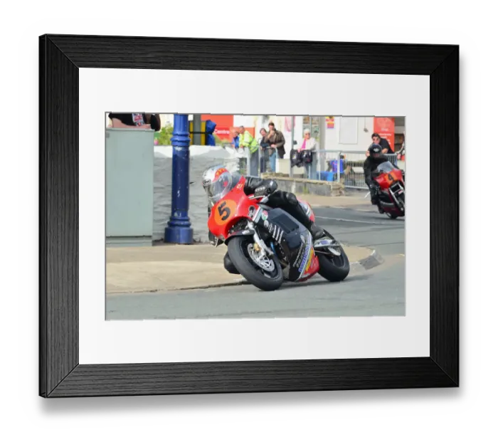 Framed Print : Dan Kneen (Suzuki) 2012 Superbike Classic TT