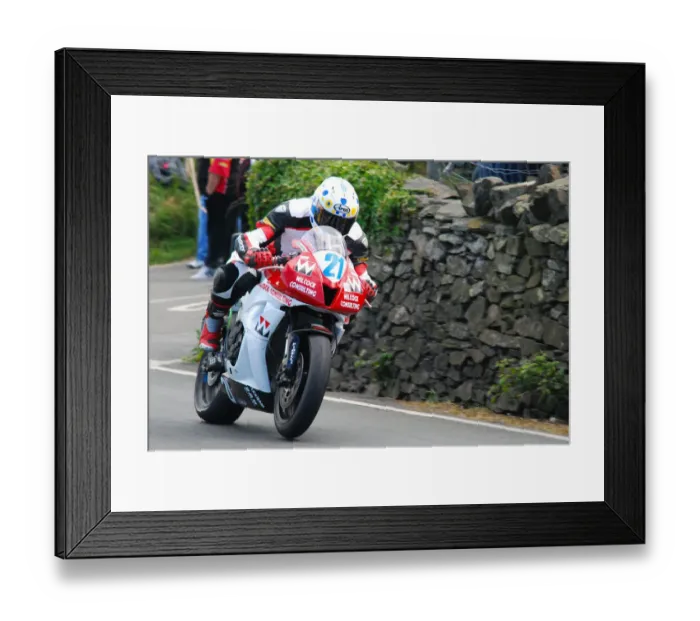 Framed Print : Dan Stewart (Honda) 2011 Supersport TT Framed Print : Dan Stewart (Honda) 2011 Supersport TT