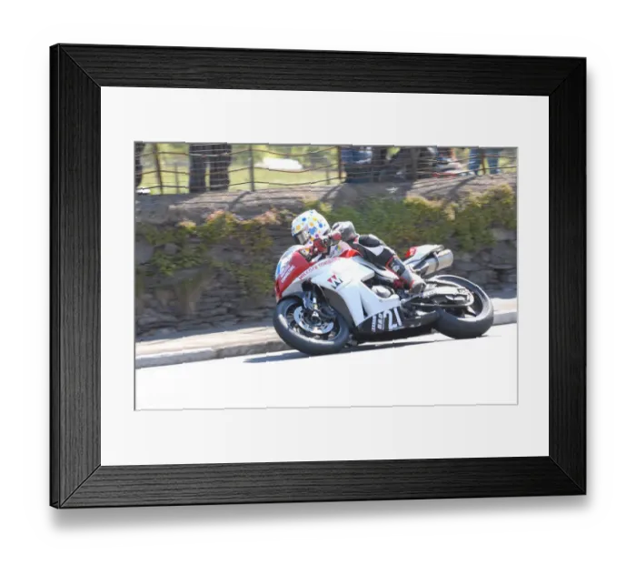 Framed Print : Dan Stewart (Honda) 2011 Supersport TT Framed Print : Dan Stewart (Honda) 2011 Supersport TT