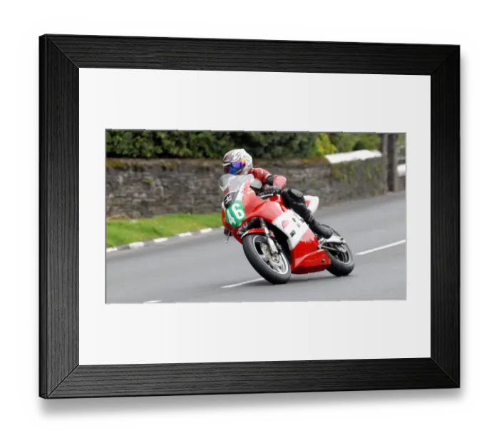 Framed Print : Richard Rowe (Suzuki) 2011 Supertwin Manx Grand Prix Framed Print : Richard Rowe (Suzuki) 2011 Supertwin Manx Grand Prix
