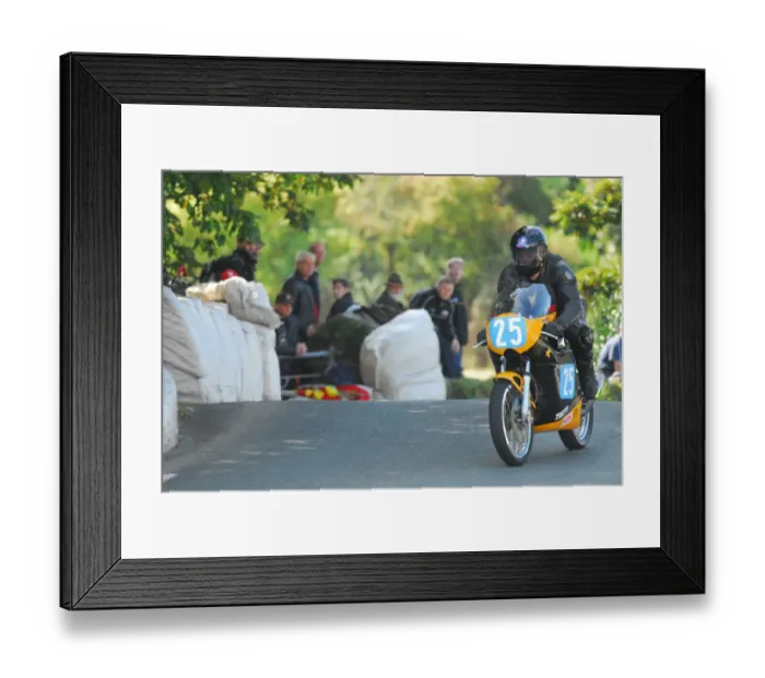 Framed Print : Ken Davis (Honda) 2014 Junior Classic TT Framed Print : Ken Davis (Honda) 2014 Junior Classic TT