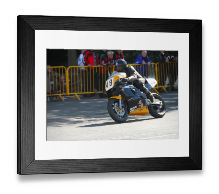 Framed Print : Ken Davis (Yamaha) 2014 Formula One Classic TT Framed Print : Ken Davis (Yamaha) 2014 Formula One Classic TT