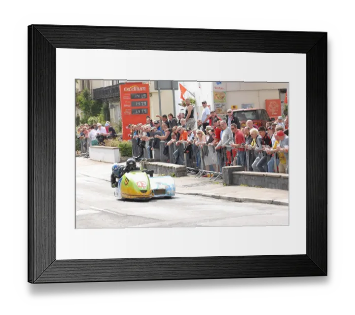 Framed Print : Mick Donovan & Colin Smyth (Suzuki) 2011 Sidecar TT Framed Print : Mick Donovan & Colin Smyth (Suzuki) 2011 Sidecar TT