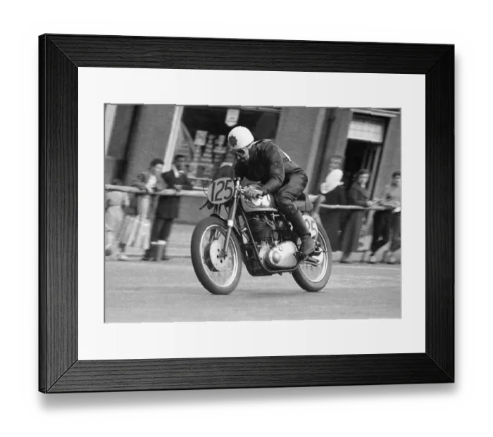 Framed Print : Owen Parkin (BSA) 1957 Junior Newcomers Manx Grand Prix