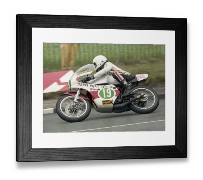 Framed Print : Steve Tonkin (Pratt Yamaha) 1978 Junior TT Framed Print : Steve Tonkin (Pratt Yamaha) 1978 Junior TT