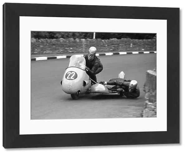 Tim Padley & Ian McDonald (Triumph) 1961 Sidecar TT