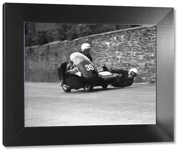 Colin Seeley & Wally Rawlings (Matchless) 1961 Sidecar TT