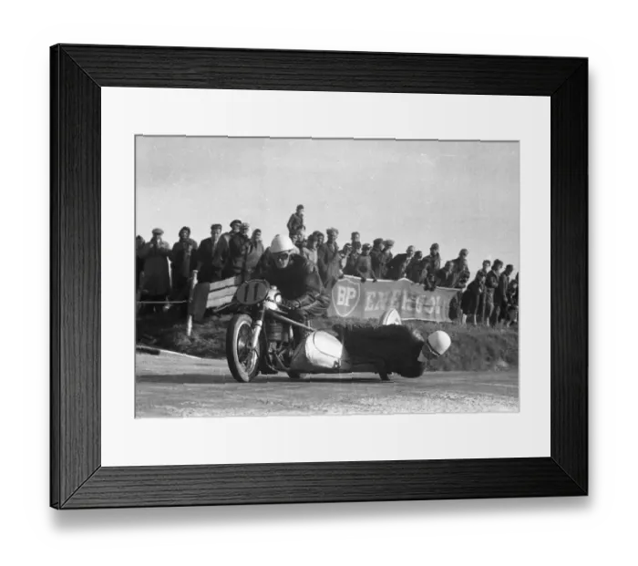 Framed Print : Peter Woollett & Maurice Candy (Norton) 1956 Sidecar TT Framed Print : Peter Woollett & Maurice Candy (Norton) 1956 Sidecar TT