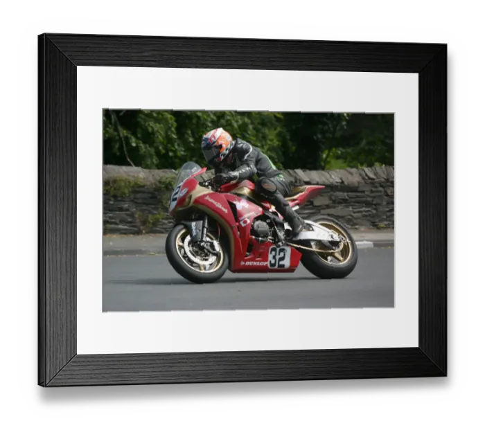Framed Print : John Barton (Honda) 2011 Superbike TT Framed Print : John Barton (Honda) 2011 Superbike TT