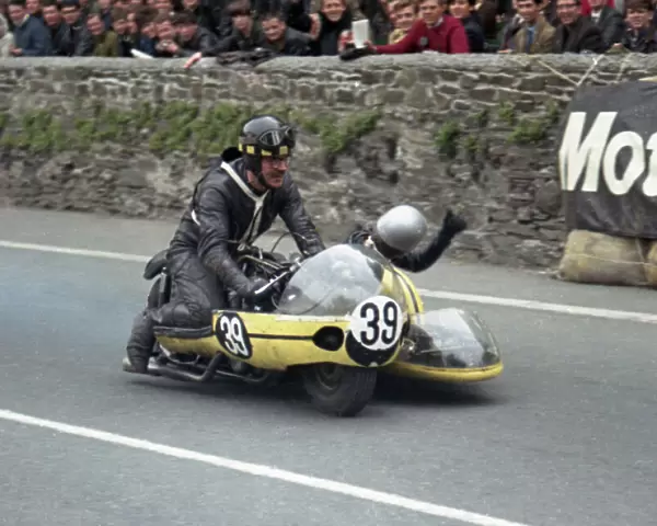 Ian Ablett & J Williams (Norton) 1966 Sidecar TT