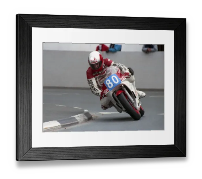 Framed Print : Dave Binch (Yamaha) 1990 Junior Manx Grand Prix Framed Print : Dave Binch (Yamaha) 1990 Junior Manx Grand Prix