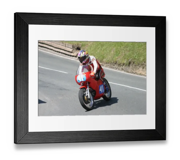 Framed Print : Len Fallowfield (Aermacchi) 2005 Classic Lap Framed Print : Len Fallowfield (Aermacchi) 2005 Classic Lap