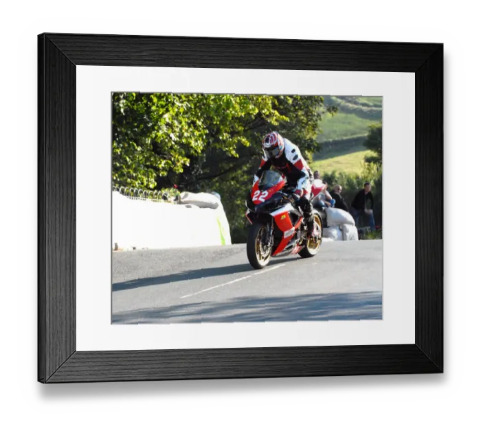 Framed Print : Steve Price (Suzuki) 2011 Newcomers Manx Grand Prix Framed Print : Steve Price (Suzuki) 2011 Newcomers Manx Grand Prix
