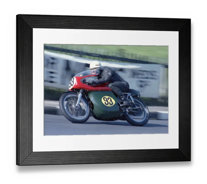 Framed Print : Bill Milne (Matchless) 1967 Senior Manx Grand Prix Framed Print : Bill Milne (Matchless) 1967 Senior Manx Grand Prix